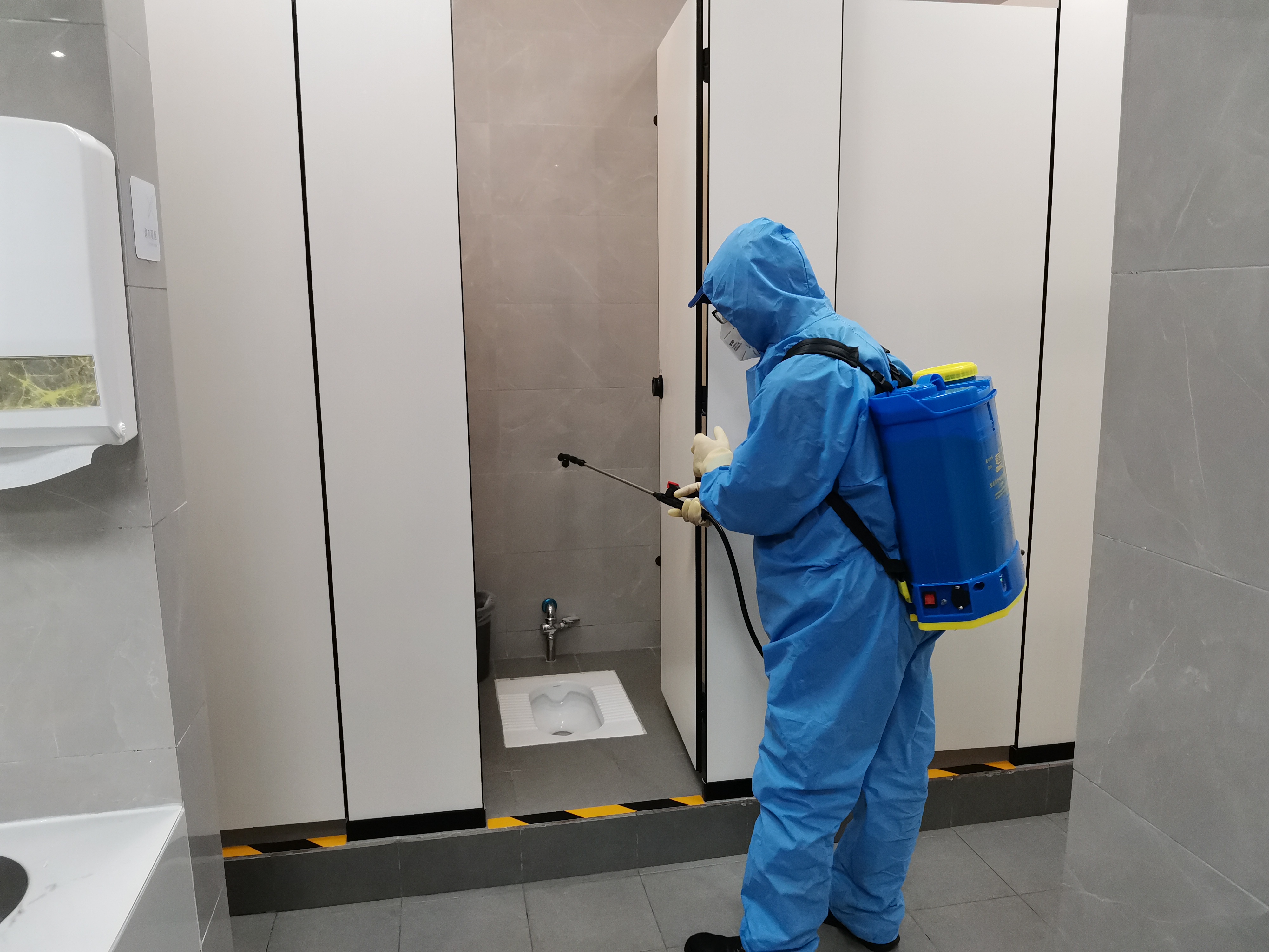 辦公室噴霧消毒公司有哪些設(shè)備需要專業(yè)人士操作