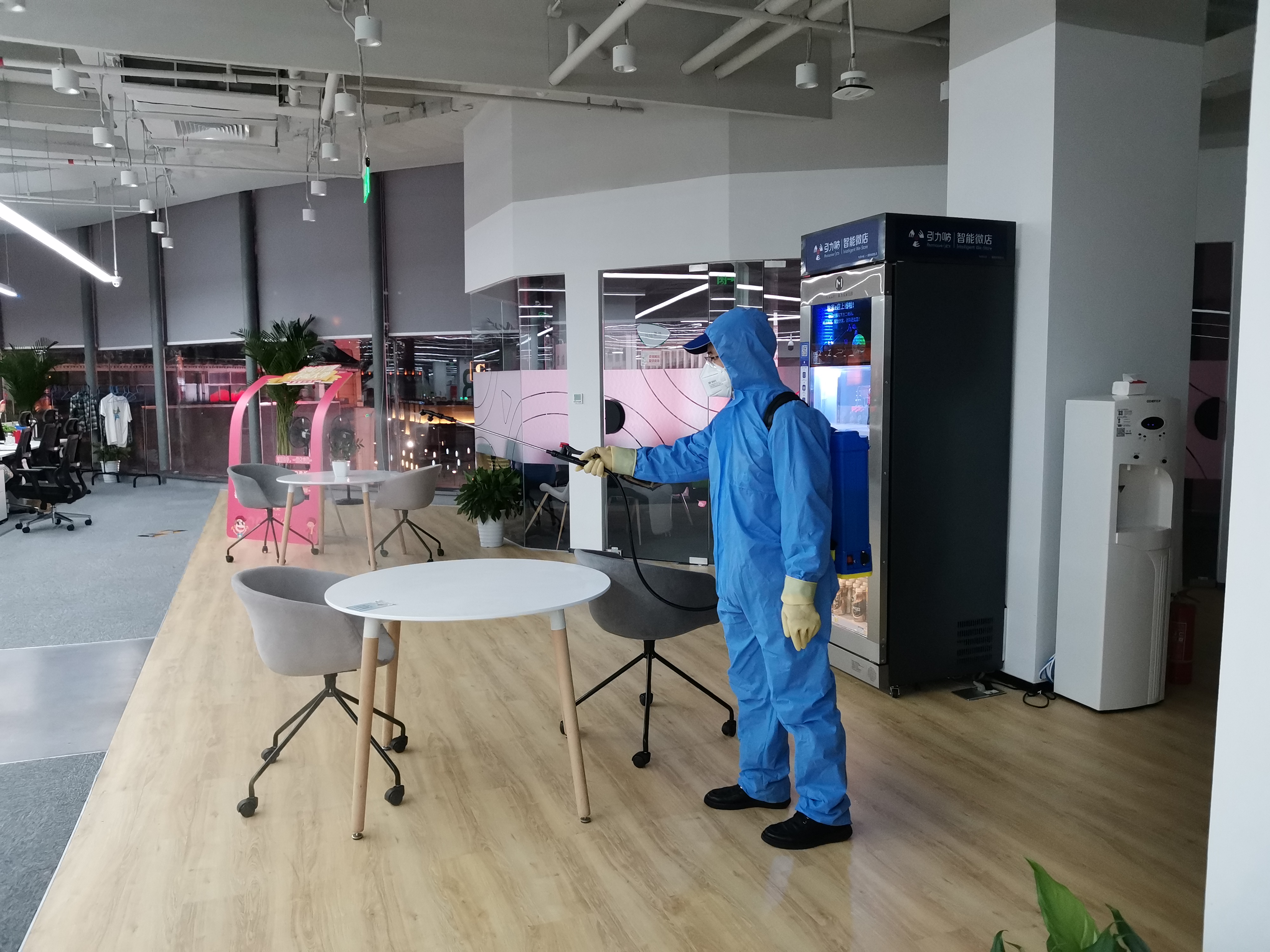 辦公區(qū)消毒公司哪家好要看具體的消毒殺菌施工是否規(guī)范